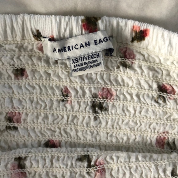 White Floral Off the Shoulder and Crop Top - Picture 2 of 3